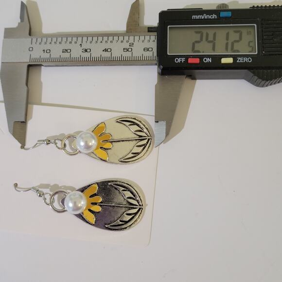 Boho Dangle Earrings Silver Tone Teardrop Floral  Yellow Enamel Faux Pearl 2.4" - Picture 9 of 10